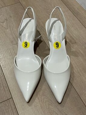 Marc Fisher White Iced Pump - Pointed Slingback Heels Size 9